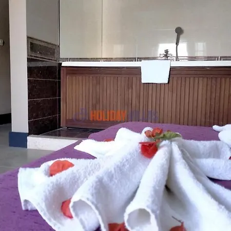 Golden Suites A11 Апартаменты